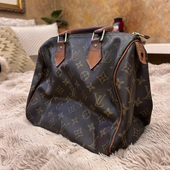 Louis Vuitton Monogram Handbag - Picture 2 of 8